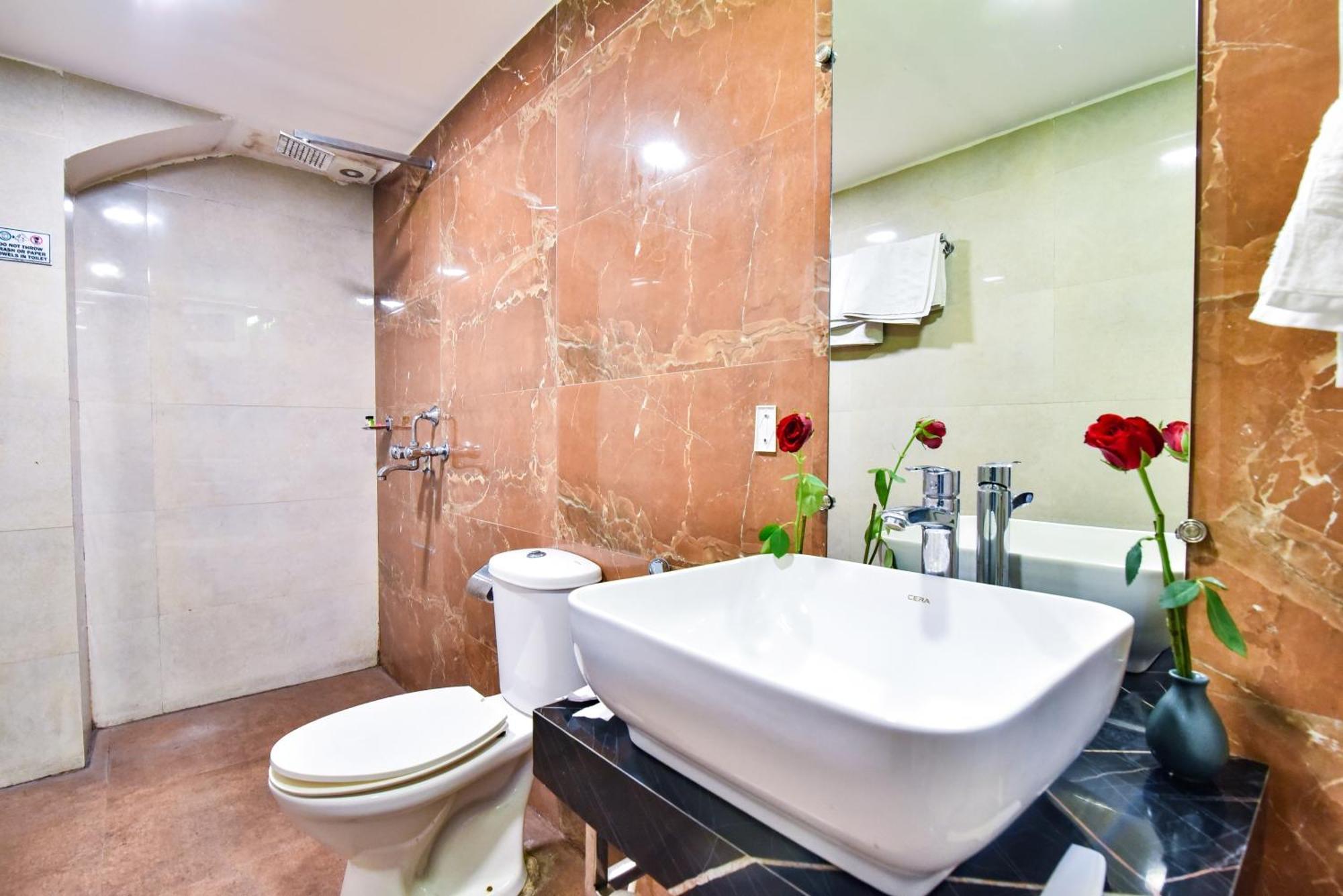 Pinaz Royale Hotel Амритсар Екстериор снимка