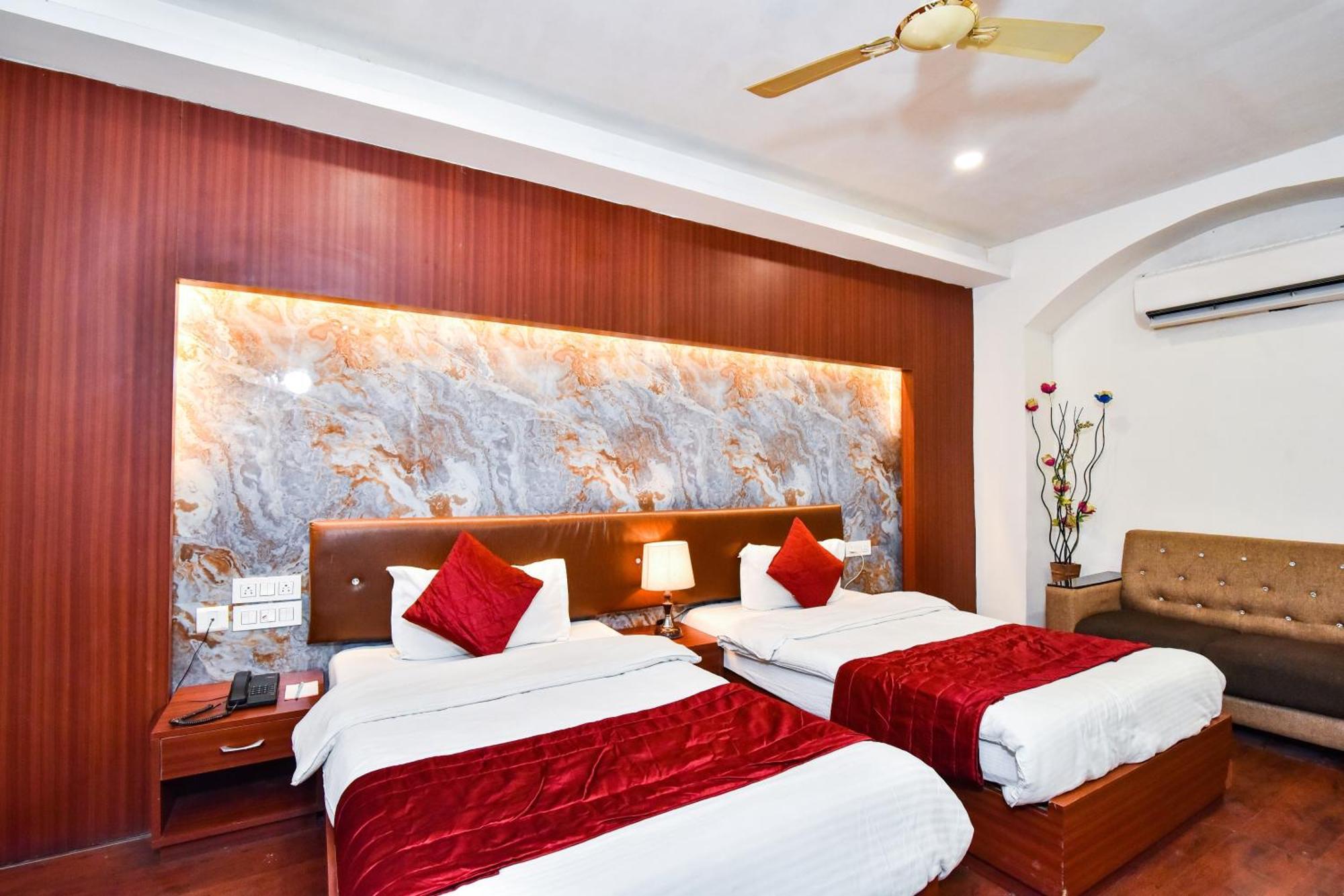 Pinaz Royale Hotel Амритсар Екстериор снимка